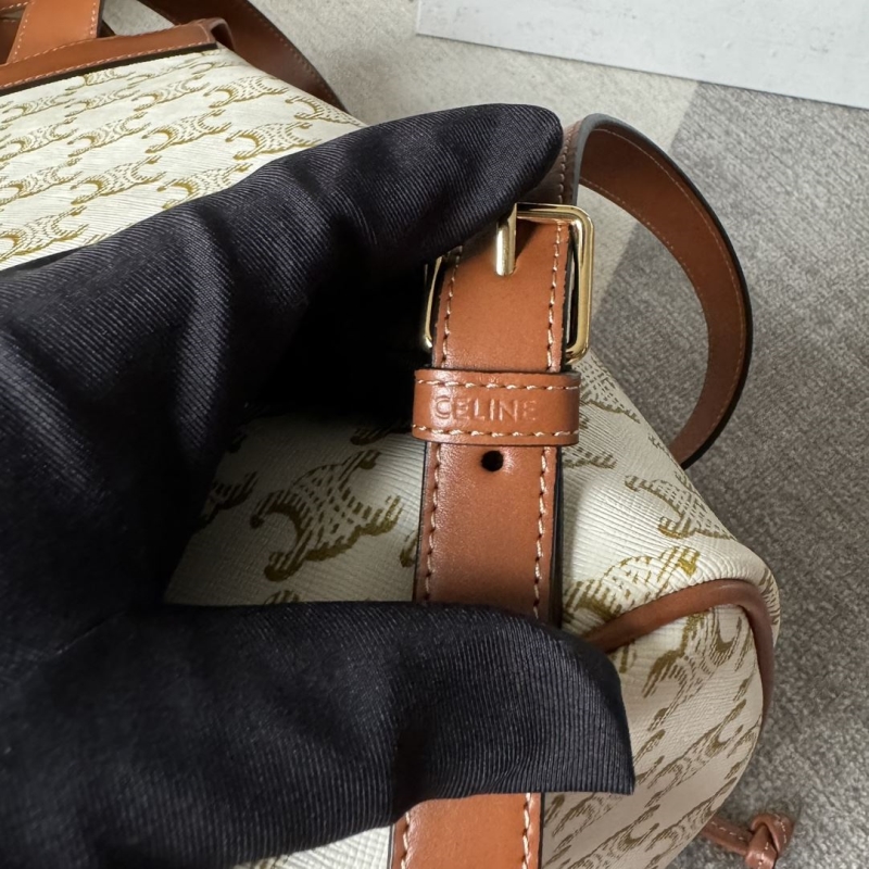 Ce1i*e triomphe bags